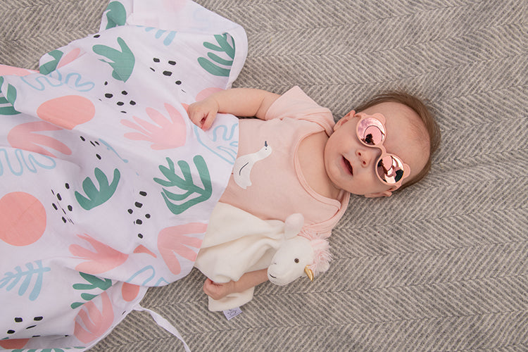 4 solid reasons why babies need sunglasses in winter
